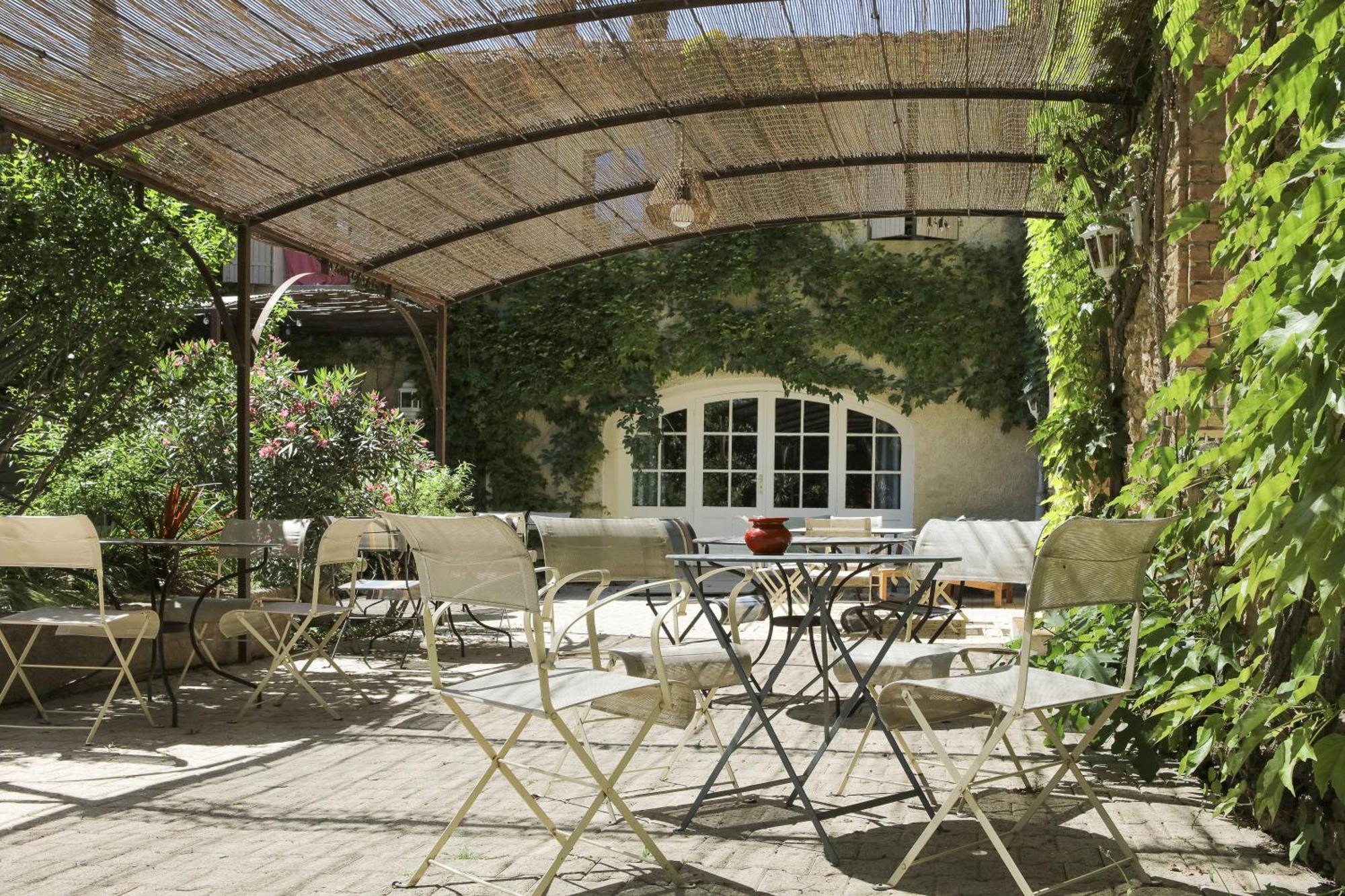 Logis Hotel La Sommellerie Châteauneuf-du-Pape Exterior foto